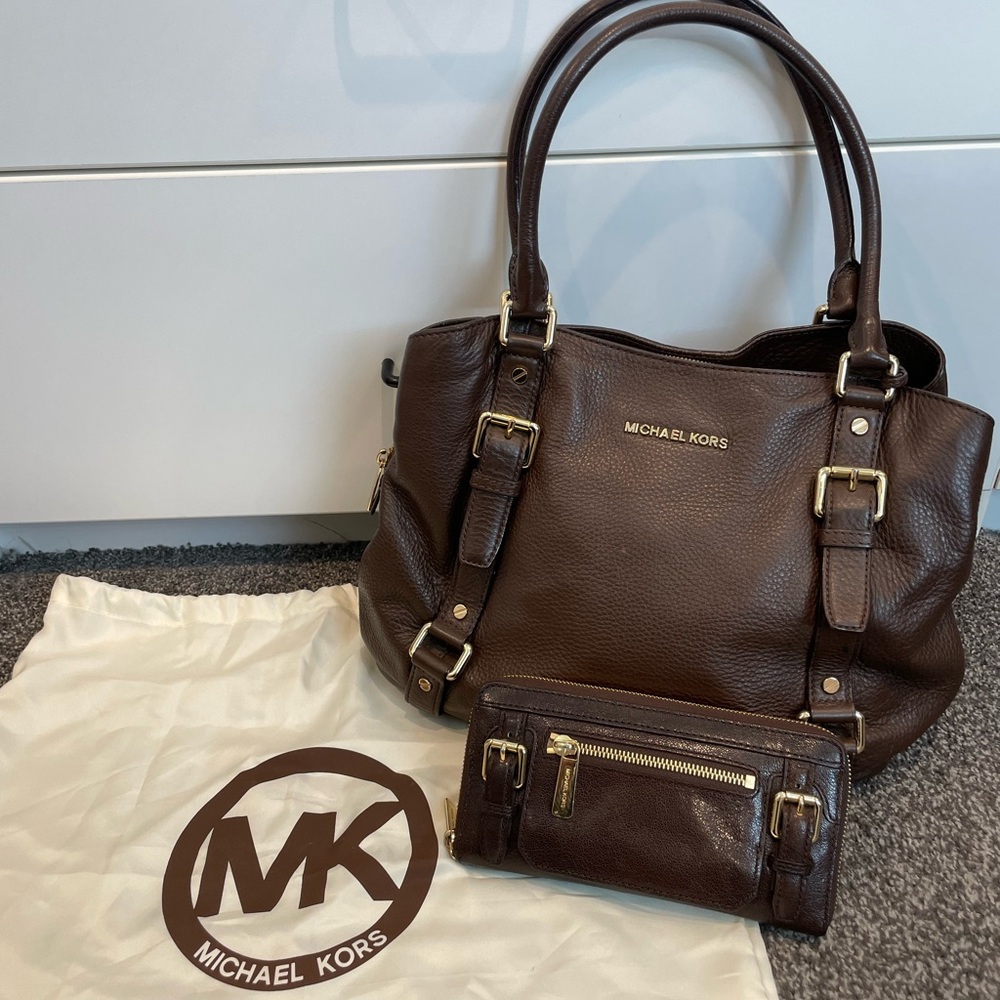 Brown leather Michael Kors bag & wallet